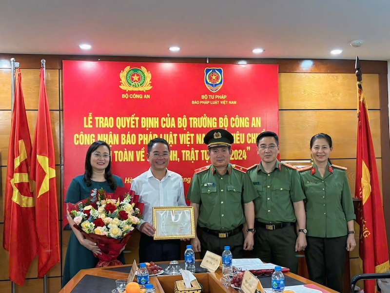 Báo Pháp luật Việt Nam được công nhận đạt chuẩn ‘An toàn về an ninh, trật tự’ năm 2024